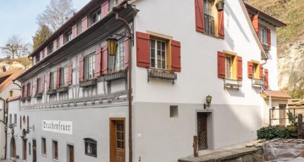 Neue Gastronomie soll „Drachenfeuer“ heißen: Früherer Burgkeller in Meersburg ist Denkmal des Monats April 2022