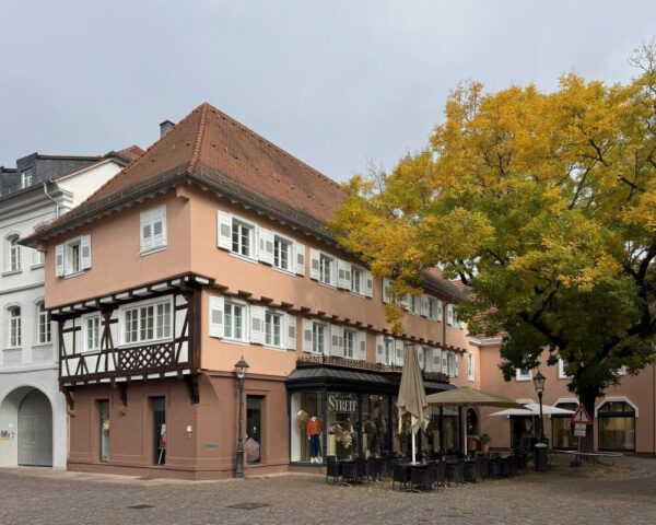 Freigelegtes Fachwerk als Attraktion: Modehaus Streit in Ettlingen ist Denkmal des Monats Januar 2026